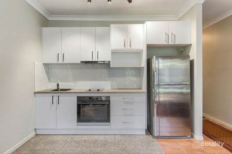 Property photo of 2/195 Gladstone Road Highgate Hill QLD 4101