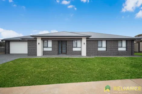 Property photo of 8 Slack Mews Maddingley VIC 3340