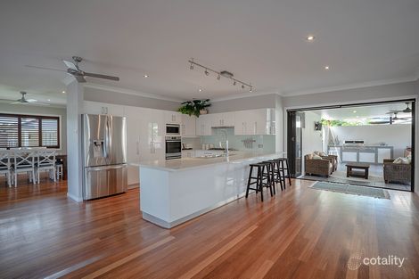 Property photo of 52 Railway Crescent Belmont North NSW 2280