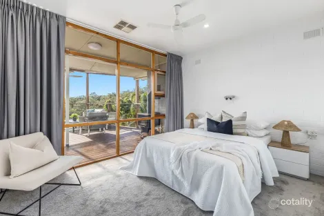 Property photo of 8 Centre Way Belair SA 5052