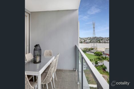 Property photo of 1008/30 Festival Place Newstead QLD 4006