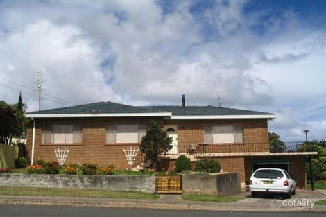 83 Lake Heights Rd, Lake Heights, NSW 2502