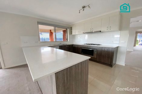 Property photo of 16 Berta Rise Drouin VIC 3818