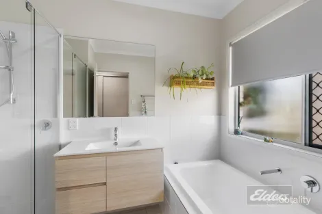 Property photo of 43 Friesian Court Chatsworth QLD 4570