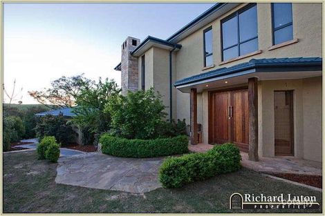 Property photo of 171 Waterfall Drive Jerrabomberra NSW 2619