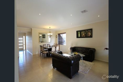 61 Brookwater Pde, Lyndhurst, VIC 3975