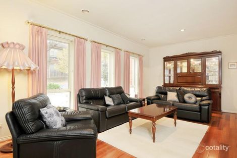 Property photo of 15 Hutchinson Drive Kew VIC 3101