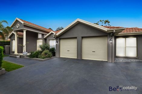 Property photo of 7 Lakeway Close Caroline Springs VIC 3023