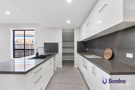 Property photo of 21 Margot Circuit Kalkallo VIC 3064
