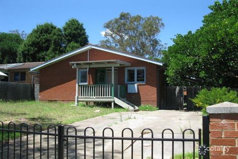 25 Tea Tree Cres, Macquarie Fields, NSW 2564