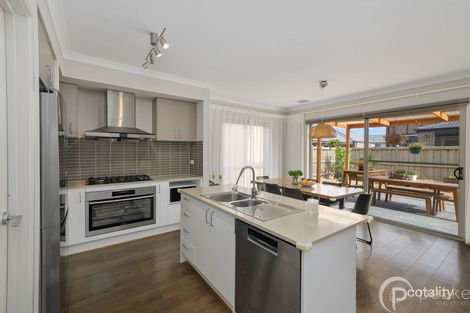 Property photo of 41 Heathcote Grove Officer VIC 3809