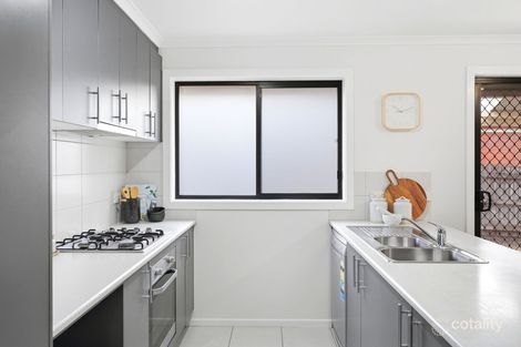 Property photo of 2/8 Silverdale Drive Darley VIC 3340