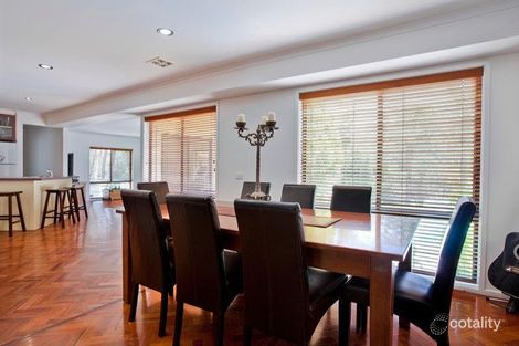 Property photo of 4 The Lane Strathdale VIC 3550