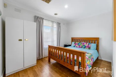 Property photo of 63 Leslie Street St Albans VIC 3021