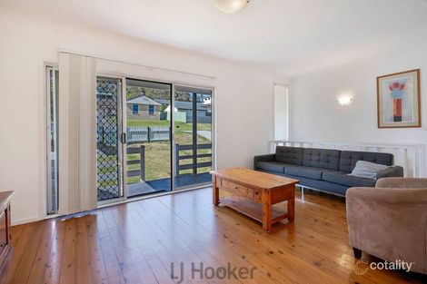 Property photo of 28 Carlisle Row Fishing Point NSW 2283