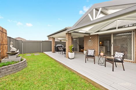 Property photo of 10 Howarth Street Ropes Crossing NSW 2760