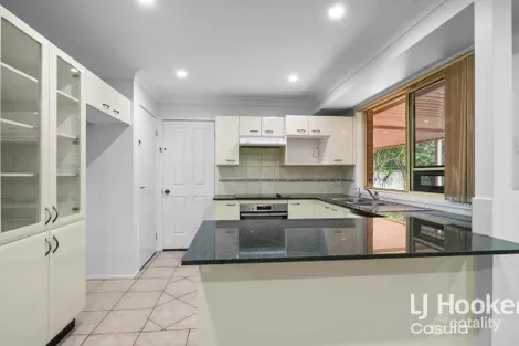 Property photo of 17 Whiteley Close Casula NSW 2170