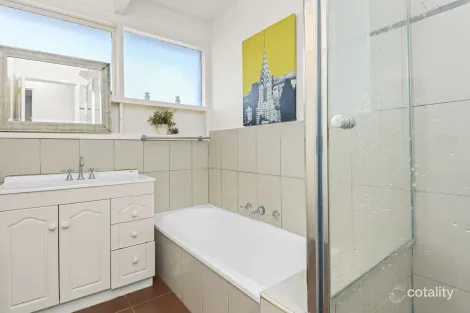 Property photo of 8 Allawah Close Keysborough VIC 3173
