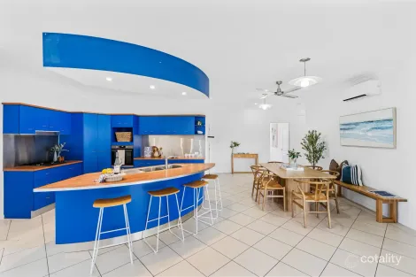 Property photo of 17 Lucy Close Kanimbla QLD 4870