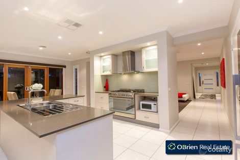 Property photo of 27 Stefan Drive Berwick VIC 3806