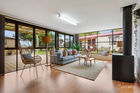 Property photo of 7 Cedar Court Altona Meadows VIC 3028