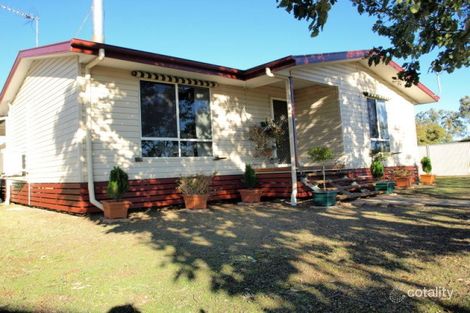 63 Beale St, Oakey, QLD 4401