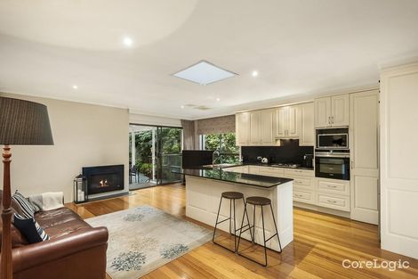 Property photo of 11 Glenview Court Glen Waverley VIC 3150