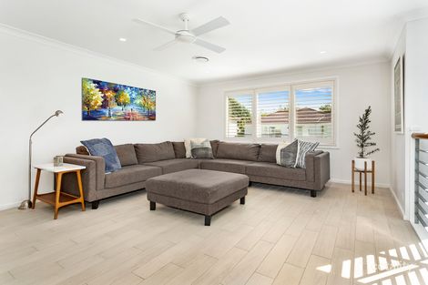Property photo of 19 Edgewood Place Belrose NSW 2085