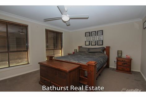 Property photo of 4 McCarthy Close Eglinton NSW 2795