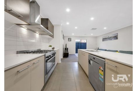 Property photo of 6 Geyser Street Craigieburn VIC 3064