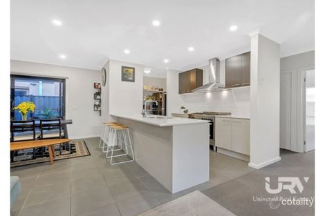 Property photo of 6 Geyser Street Craigieburn VIC 3064