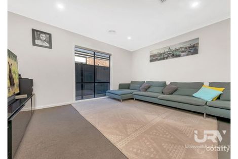 Property photo of 6 Geyser Street Craigieburn VIC 3064