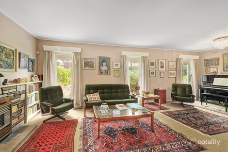 Property photo of 10 Log School Road Doncaster VIC 3108