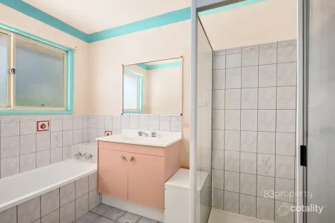 Property photo of 43 Sandpiper Drive Regency Downs QLD 4341