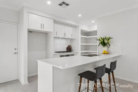 Property photo of 121 Broadmeadows Drive Bushmead WA 6055