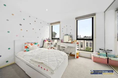 Property photo of 76 Central Park Walk Cheltenham VIC 3192