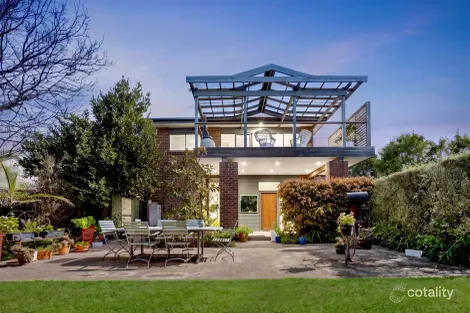 17 King Georges Ave, Mornington, VIC 3931