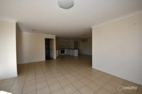 Property photo of 39 Seonaid Place Gracemere QLD 4702