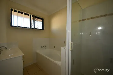 Property photo of 39 Seonaid Place Gracemere QLD 4702
