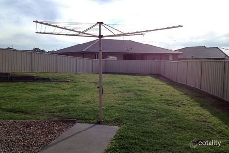 Property photo of 35 Diamond Circuit Rutherford NSW 2320