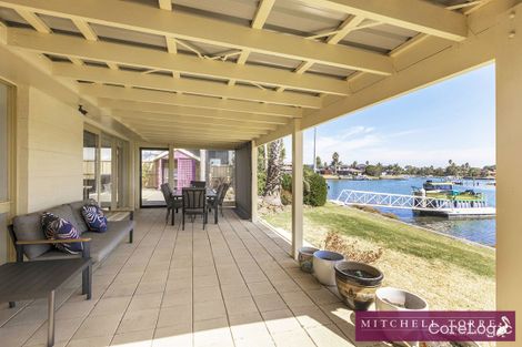 Property photo of 18 Acacia Crescent Patterson Lakes VIC 3197