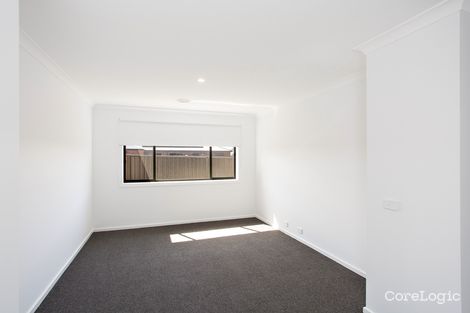 Property photo of 13 Brind Way Lucas VIC 3350