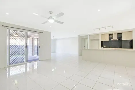 Property photo of 2 Ravenbourne Street Fitzgibbon QLD 4018