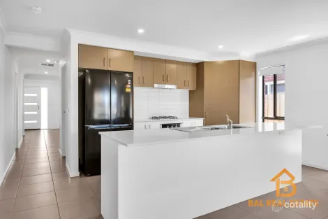 Property photo of 47 Gillespie Drive Weir Views VIC 3338