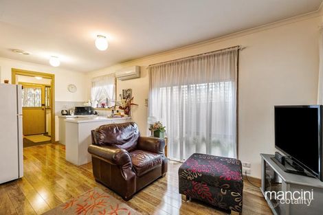 Property photo of 2/101 Linden Street Altona Meadows VIC 3028