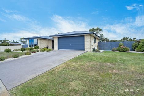 Property photo of 13 Sandy Crescent Wynyard TAS 7325