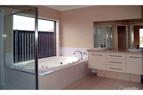 Property photo of 8 Moorgate Street Point Cook VIC 3030