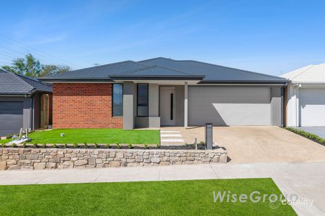 Property photo of 42 Langer Circuit Cranbourne VIC 3977