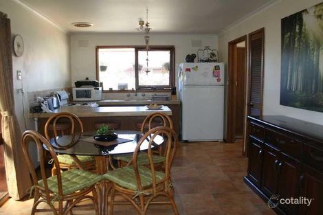 Property photo of 1 Linlithgow Way Melton West VIC 3337