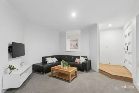 Property photo of 20 Corander Gardens Carine WA 6020